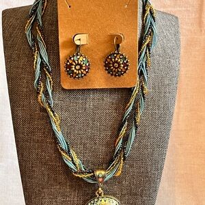 Chic Gold and Blue Necklace Set